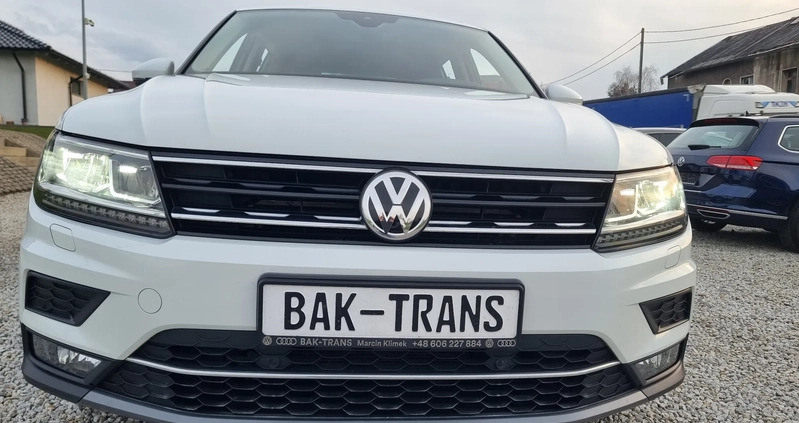 Volkswagen Tiguan cena 122987 przebieg: 152000, rok produkcji 2019 z Piaski małe 596